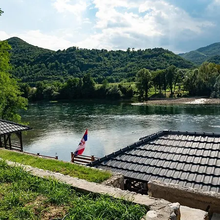 Semesterbostad Zavicaj Gornja Tresnjica
