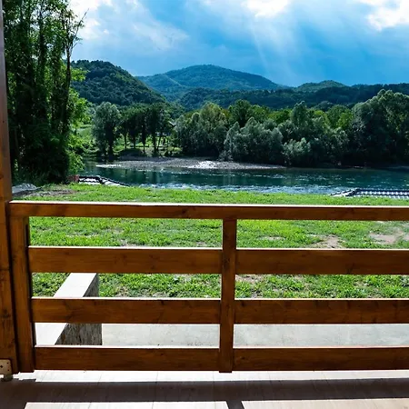 Сasa de vacaciones Zavicaj Gornja Tresnjica